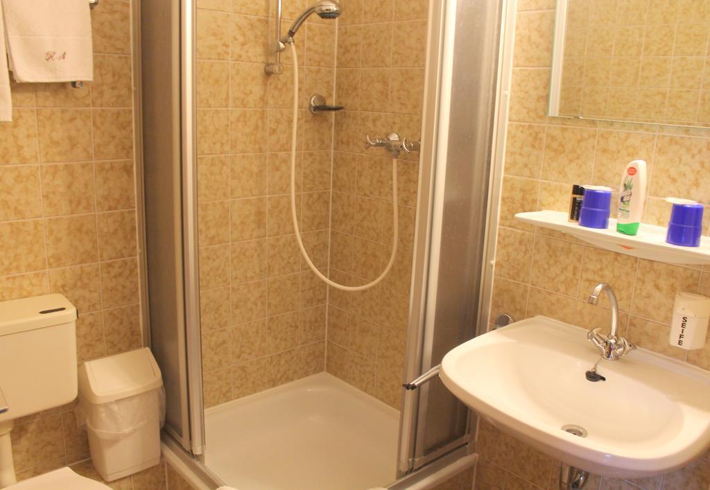 Hotel Adler Ντίσελντορφ Εξωτερικό φωτογραφία